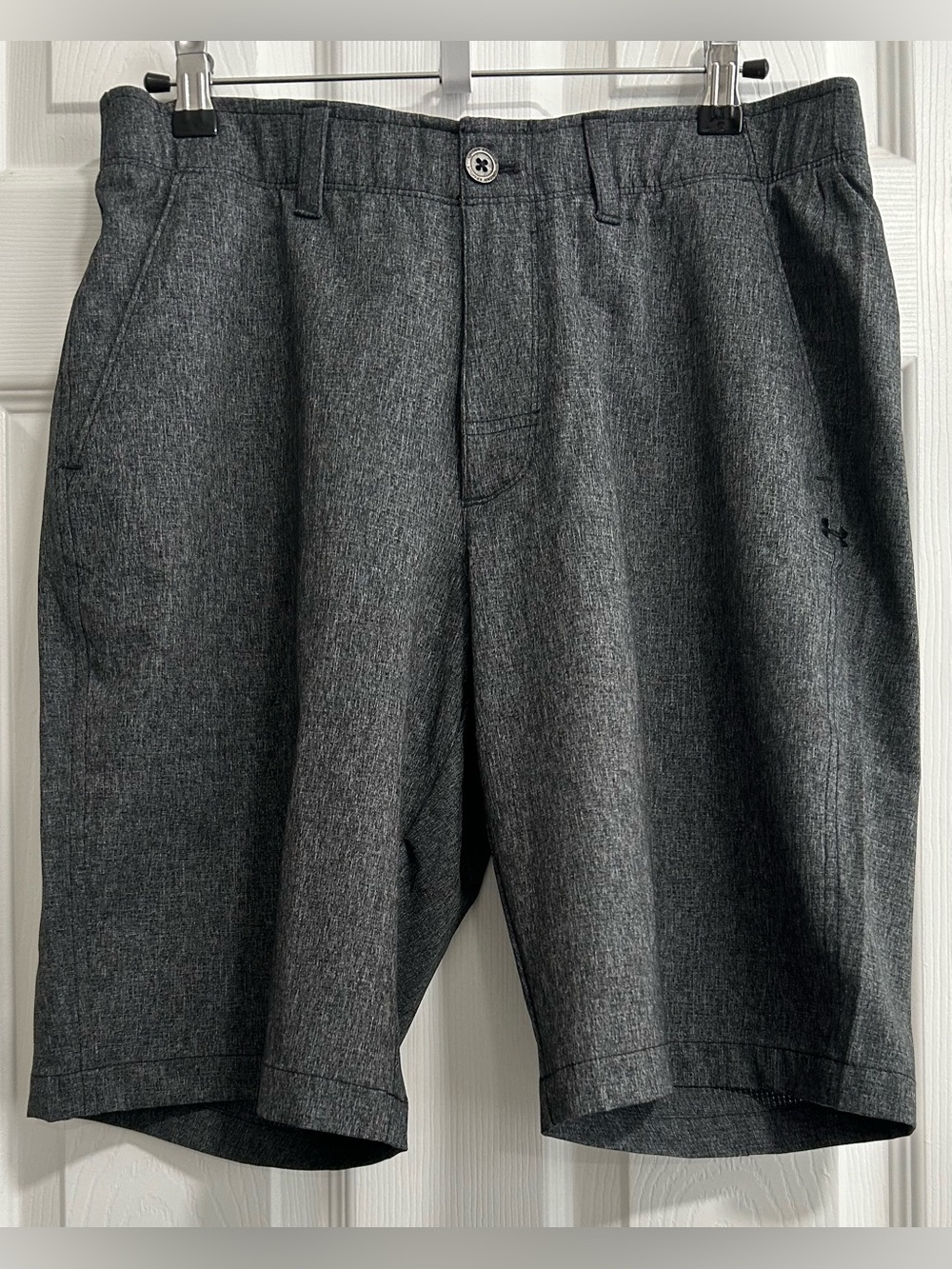 UNDER ARMOUR Shorts Mens Size 32 x 10" Heather Gray Chino Stretch Performance
